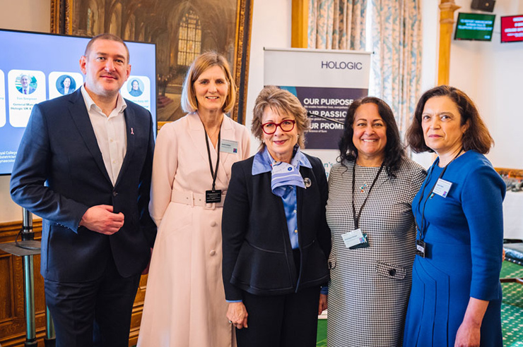 Group photo of leaders and health experts.